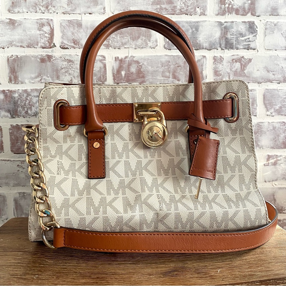 Michael Kors • Lock & Key • Hamilton Medium Leather Logo Satchel • Vanilla